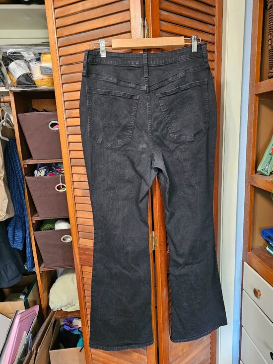 Madewell Curvy Skinny Flare Jeans in Black - Picture 2 of 11